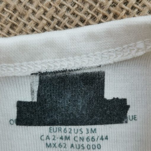 بادی آستین بلند H & M طرح کرمی ساده چپ و راستی  0-1 ماه - Image 4