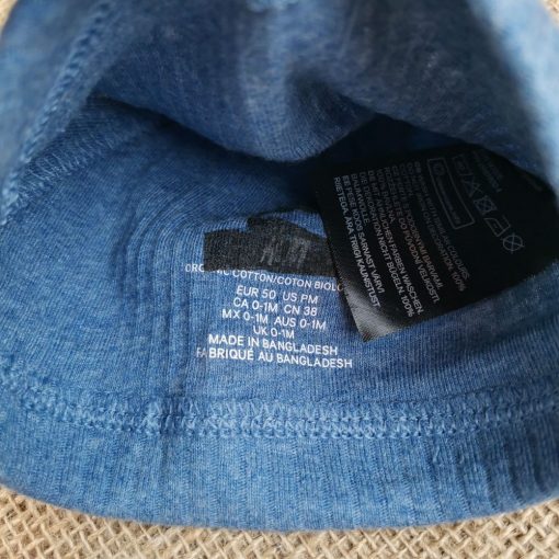 کلاه نوزادی H&M طرح زرشکی آبی پررنگ لبه تاشده