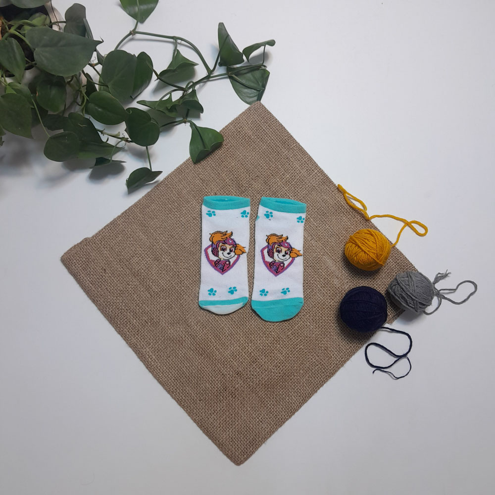 جوراب دخترانه آستین بدون مچ طرح سگ نگهبان سفید رنگ - 6-8 سال
