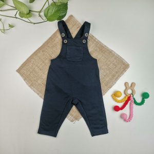 ست بلوز و شلوار نوزادی برند lupilu طرح جیبدار توکرک سورمه ای رنگ