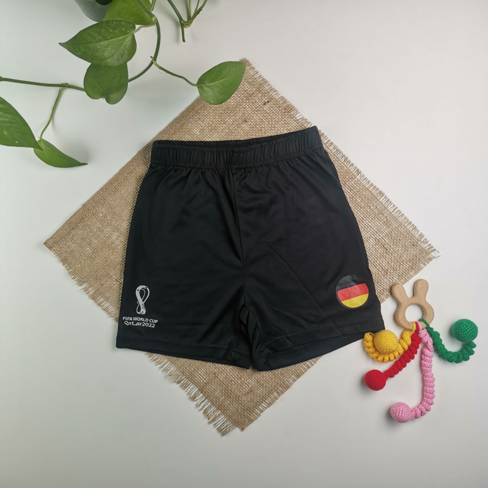 ست تیشرت و شلوارک پسرانه آستین کوتاه طرح فیفا سفید رنگ - 6-8 سال