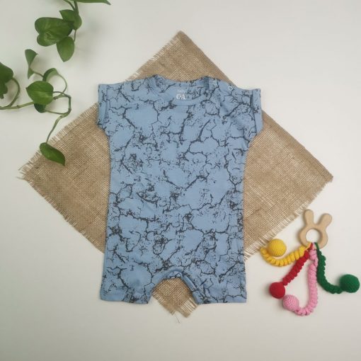 رامپر نوزادی پسرانه آستین کوتاه برند C&A نیلی رنگ - 3-6 ماه