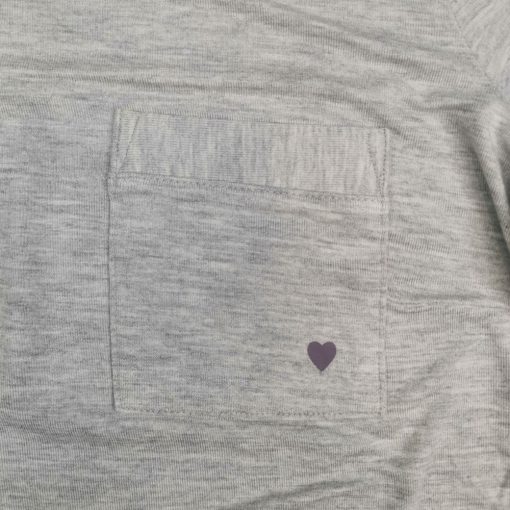 بلوز زنانه آستین سه ربع برند اسمارا طرح سه دکمه جیب دار طوسی کمرنگ - سایز 42