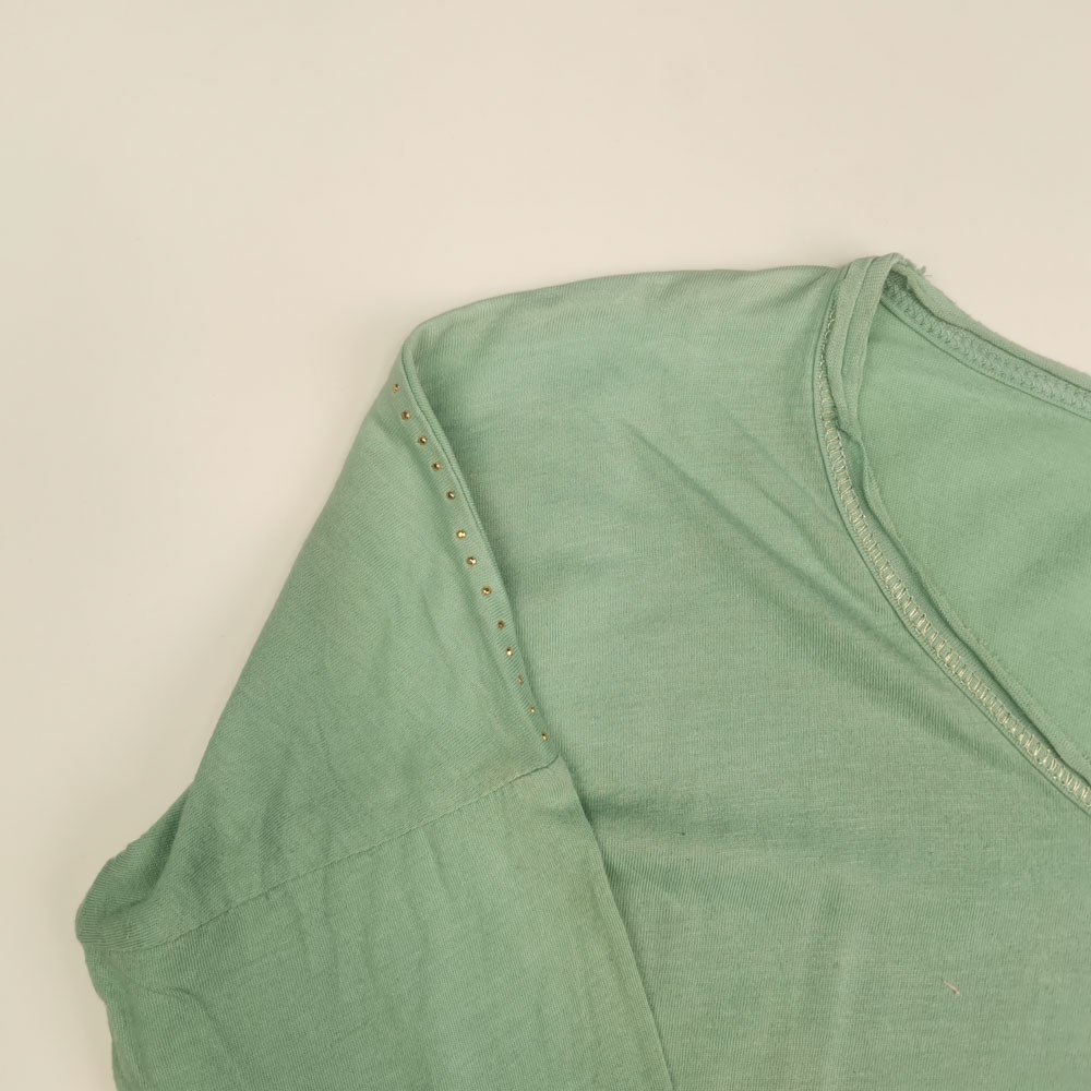 بلوز زنانه آستین بلند طرح سرشونه نگین دار سبز رنگ - سایز 36