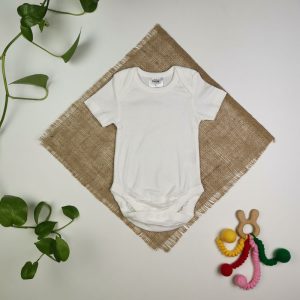 بادی نوزادی آستین کوتاه برند twins سفید رنگ