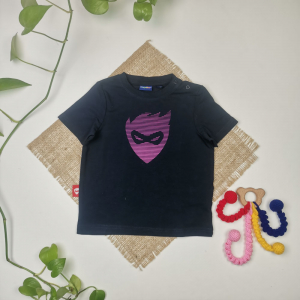 تیشرت نوزادی پسرانه آستین کوتاه برند lupilu طرح ماسک سرمه ای رنگ - 12 تا 24 ماه