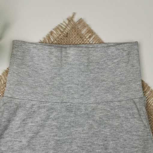 شلوار نوزادی اسلش برند h and m کمرکش طوسی کمرنگ - 1 تا 2 ماه