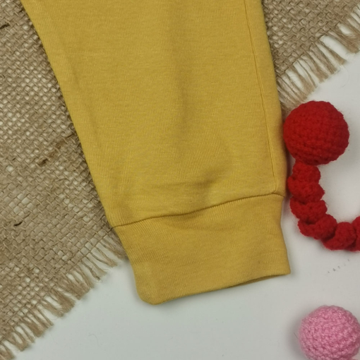 شلوار نوزادی اسلش برند h and m کمرکش خردلی کمرنگ