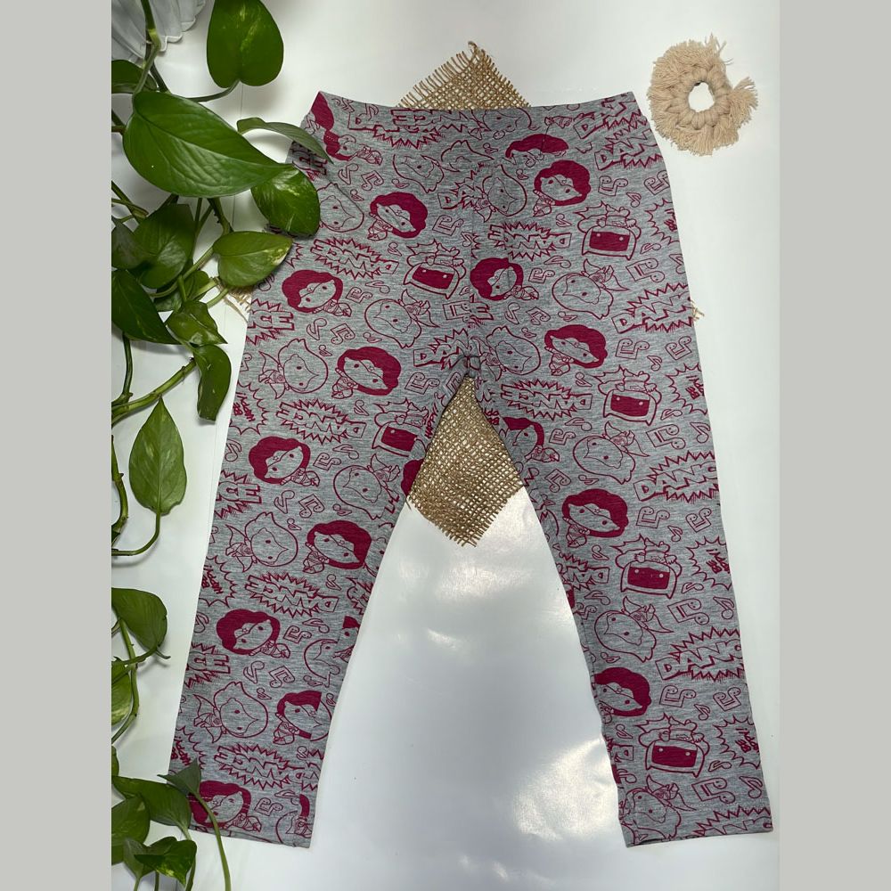 شلوار نوزادی دخترانه راسته برند Intelligent طرح عروسکی زمینه طوسی رنگ