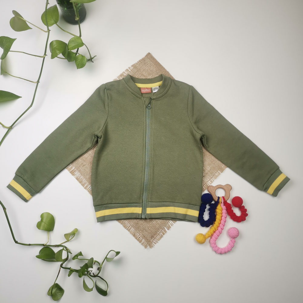 سویشرت توکرکی نوزادی دخترانه آستین بلند برند لوپیلو طرح خرگوش و گل سبز رنگ