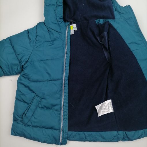 کاپشن نوزادی آستین بلند برند Poco piano طرح نوشته دار پفی و توکرکی سبز کله غازی رنگ