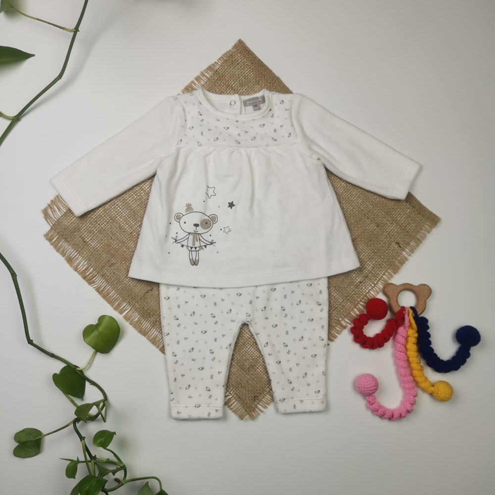 سرهمی نوزادی دخترانه آستین بلند طرح خرس دامن دار سفید رنگ - 3 ماه