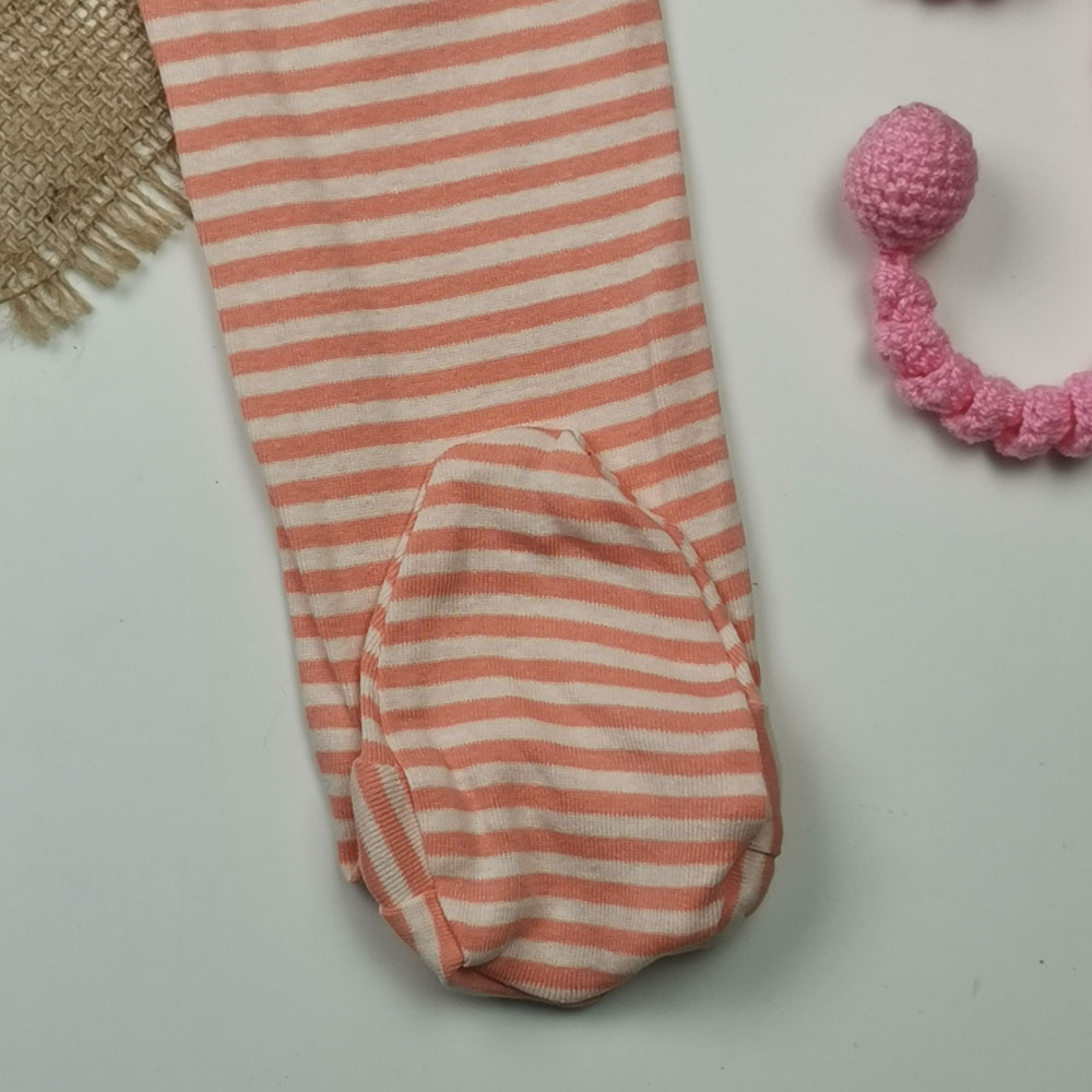 سرهمی نوزادی دخترانه آستین بلند برند لوپیلو طرح راه راه جوراب دار گلبهی رنگ