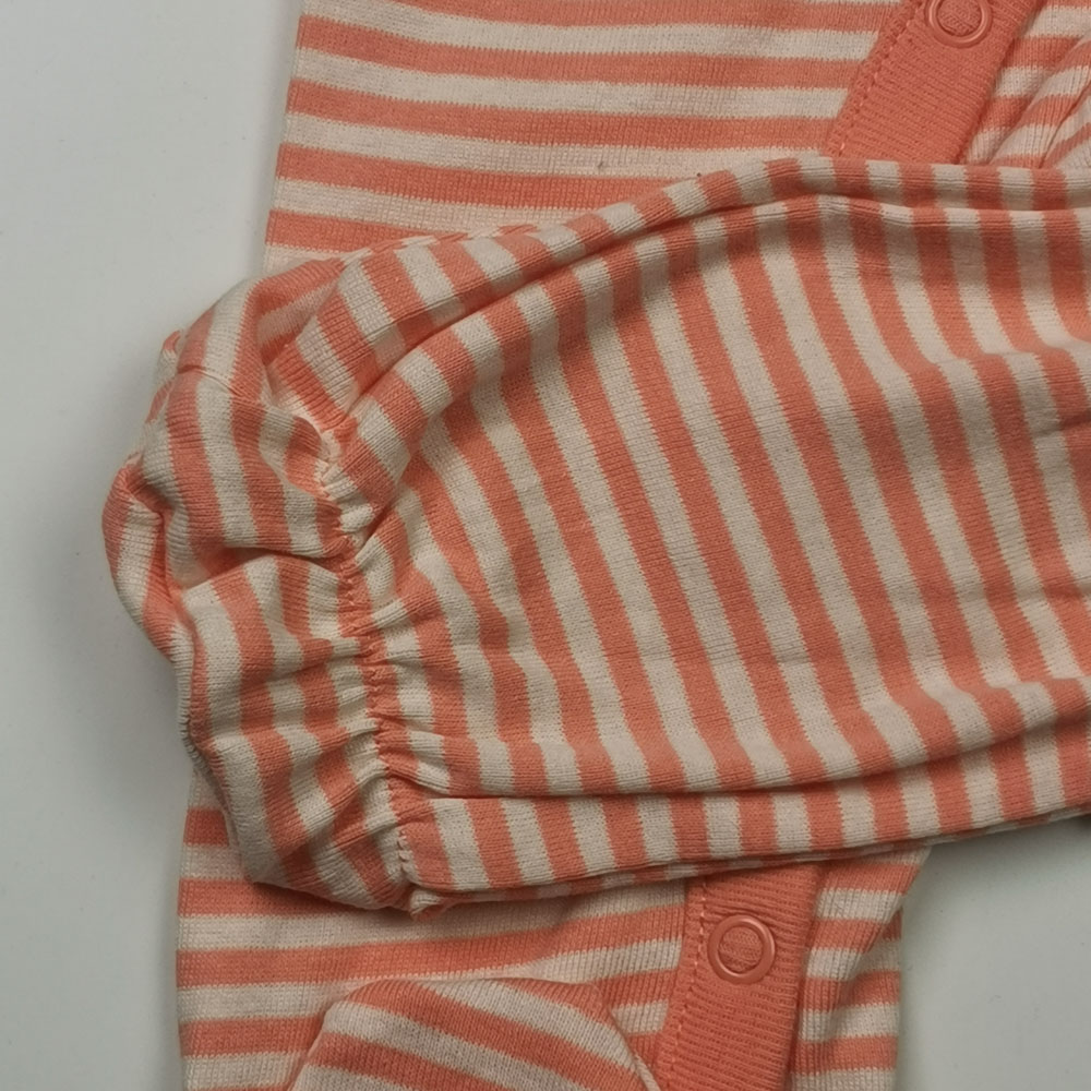 سرهمی نوزادی دخترانه آستین بلند برند لوپیلو طرح راه راه جوراب دار گلبهی رنگ