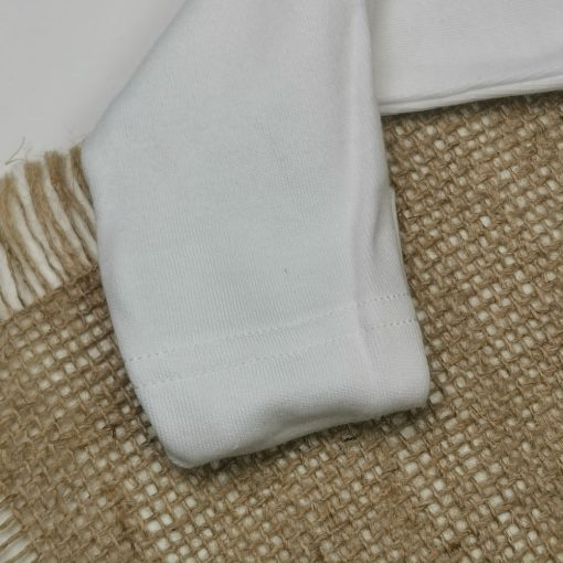 سرهمی نوزادی پسرانه آستین بلند طرح نوشته دار جوراب دار دستکش دار سفید رنگ - 3 تا 6 ماه