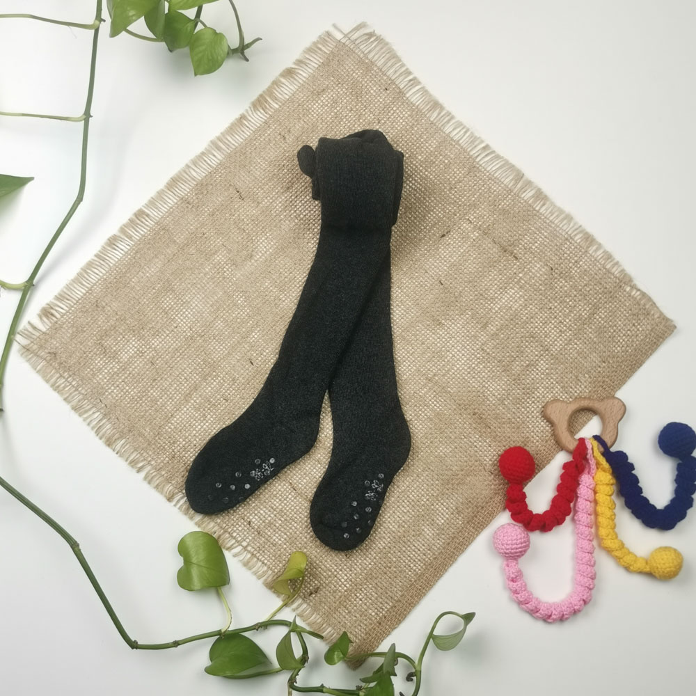 جوراب شلواری نوزادی برند poco piano استوپ دار مشکی رنگ