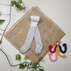 جوراب شلواری نوزادی برند poco piano طرح راه راه استوپ دار سفید رنگ