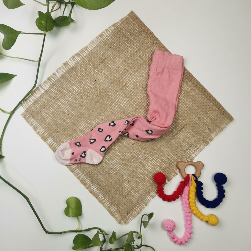 جوراب شلواری نوزادی برند poco piano طرح پلنگی صورتی رنگ - 6 تا 12 ماه