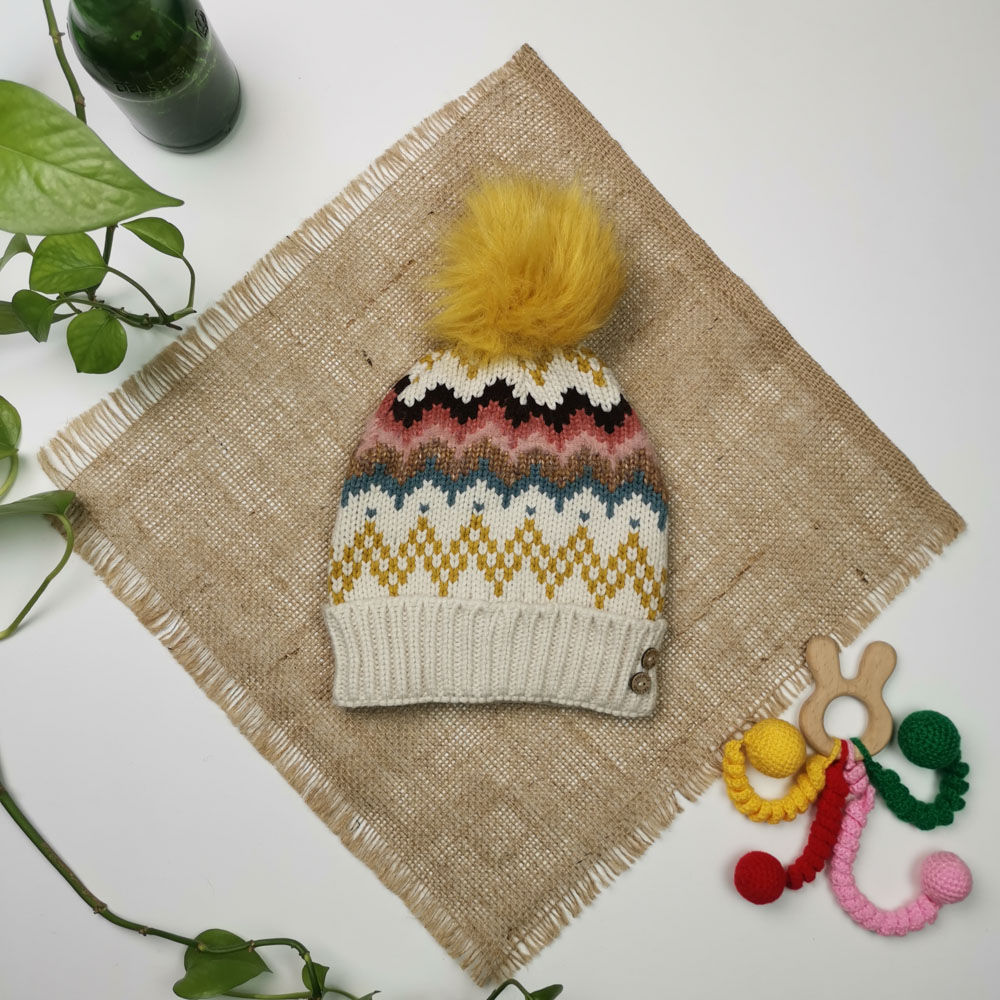 کلاه بافت طرح سنتی کرم رنگ  - 4 تا 6 سال