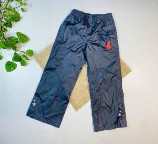 ایراد دار _ شلوار بارونی ( پلاستیکی ) پسرانه شلوار بادی کمری مشکی رنگ - 4 تا 6 سال