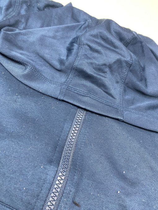 ایراد دار _ سویشرت پسرانه آستین بلند طرح ساده کلاه دار جلو زیپ سورمه ای رنگ  - 6 تا 8 سال