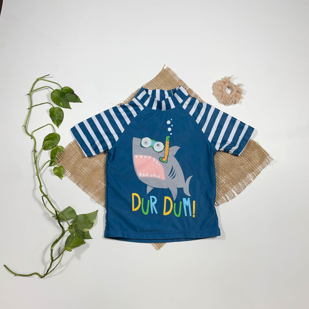 تیشرت نوزادی دخترانه آستین کوتاه طرح کوسه سرمه ای رنگ - 12 تا 18 ماه