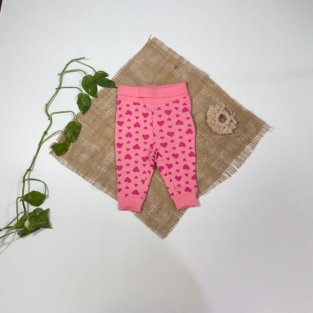 شلوار نوزادی دخترانه راسته برند Iupilu طرح قلب قلبی کمر پاکتی صورتی کم رنگ - 0 تا 3 ماه