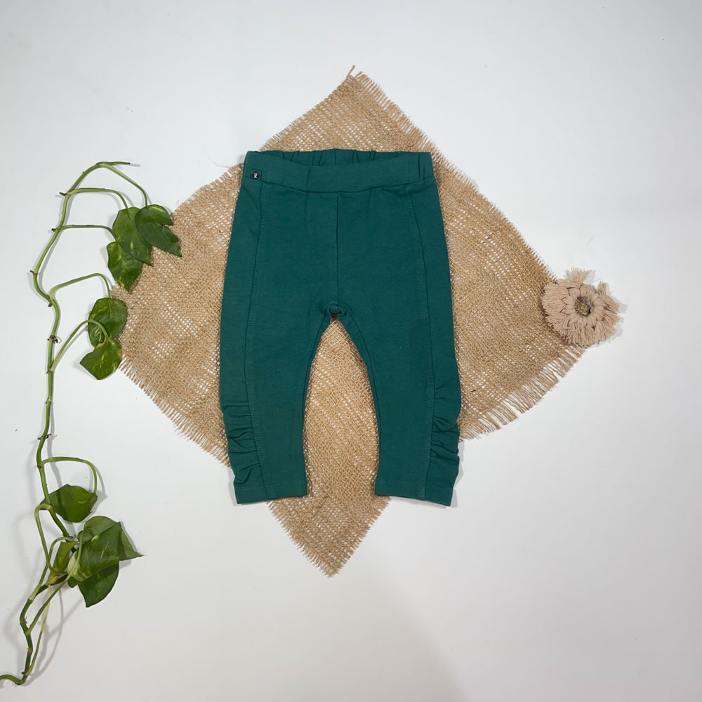 شلوار نوزادی دخترانه راسته برند S طرح لبه چین دار سبز رنگ - 3 تا 6 ماه