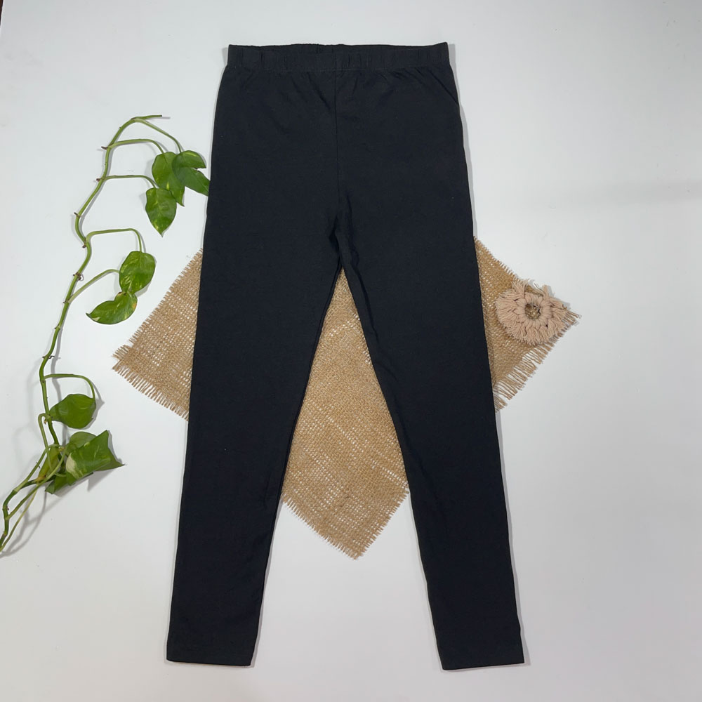 شلوار پسرانه راسته برند Tu طرح ساده مشکی رنگ - 4 تا 6 سال