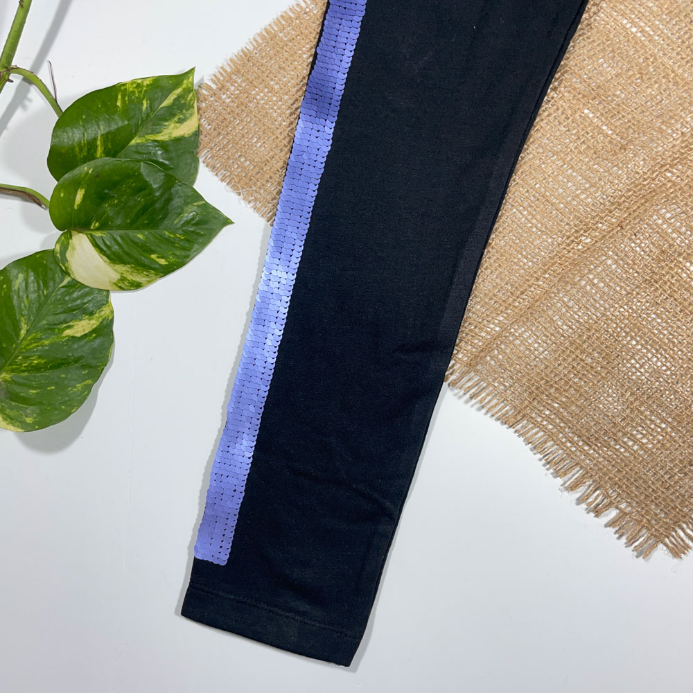 شلوار دخترانه راسته برند لوپیلو طرح بغل کار شده مشکی رنگ