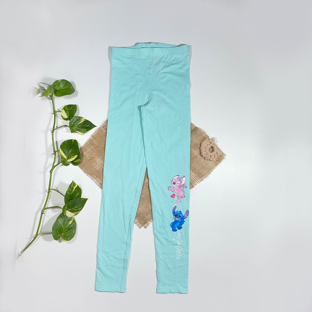 شلوار دخترانه راسته برند Stitch طرح عروسکی استیج سبز رنگ - 8 تا 10 سال