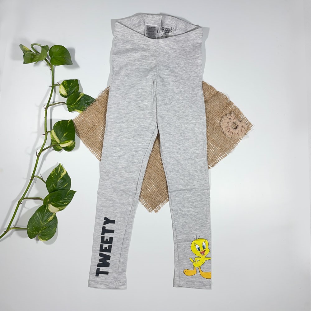 شلوار دخترانه راسته برند Looney tunes طرح جوجه عروسکی طوسی رنگ - 8 تا 10 سال