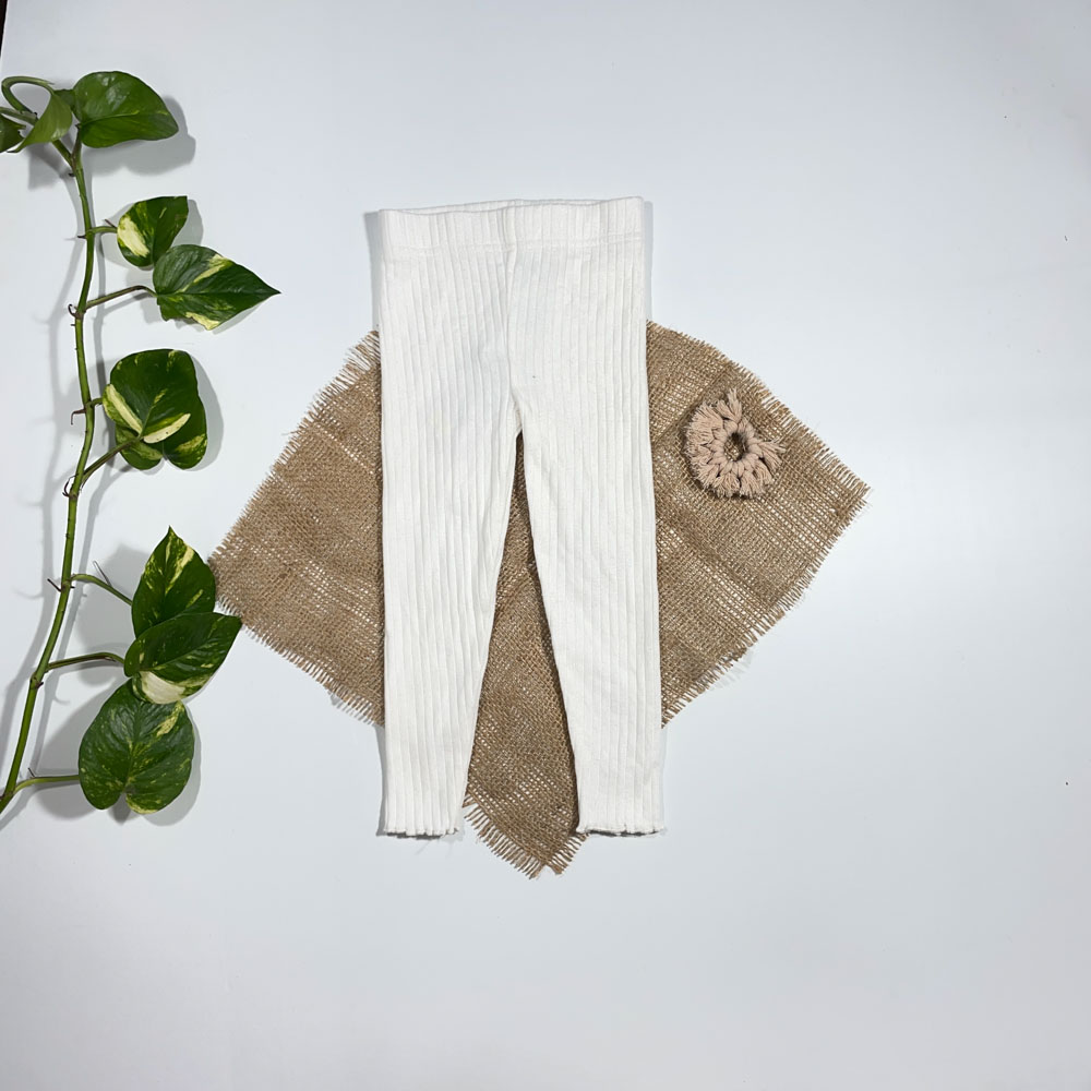 شلوار دخترانه راسته برند Lily and Dan طرح پلیسه سفید رنگ