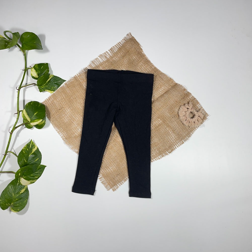 شلوار نوزادی پسرانه راسته برند Lily and Dan طرح ساده مشکی رنگ