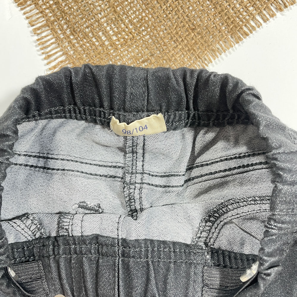 شلوار دخترانه راسته برند Kuniboo طرح ساده پشت جیب دار طوسی تیره رنگ