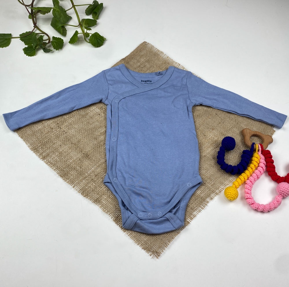 بادی نوزادی پسرانه آستین بلند برند لوپیلو طرح چپ و راستی آبی رنگ - 2 تا 6 ماه