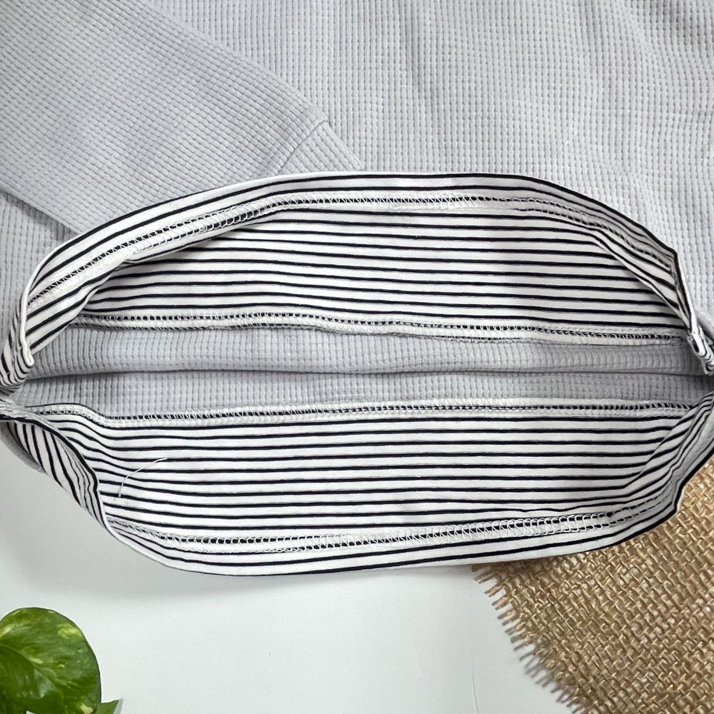 ست بلوز و شلوار نوزادی پسرانه آستین بلند طرح ساده جیب دار طوسی روشن رنگ - 12 تا 24 ماه