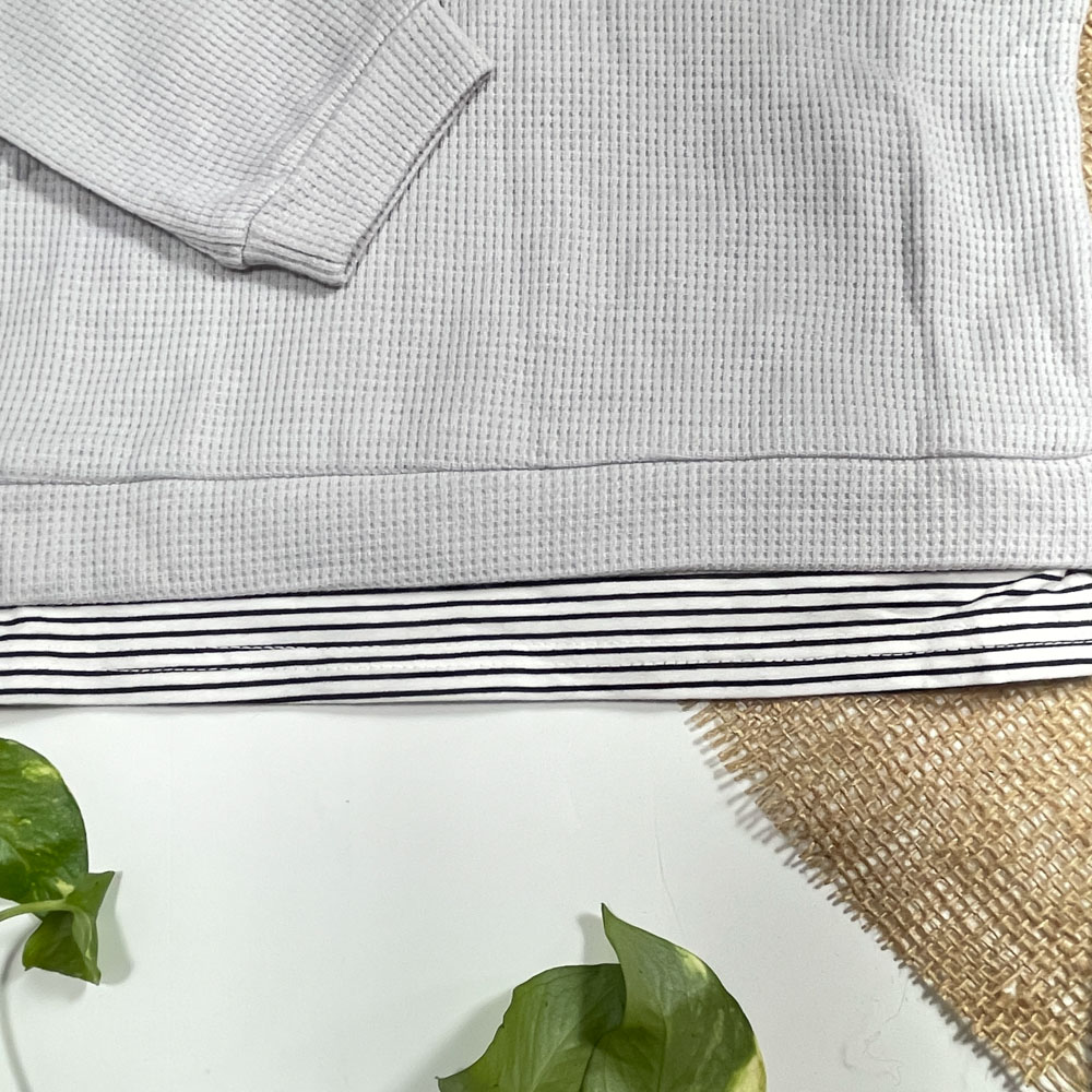 ست بلوز و شلوار نوزادی پسرانه آستین بلند طرح ساده جیب دار طوسی روشن رنگ - 12 تا 24 ماه