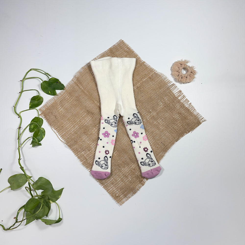 جوراب شلواری نوزادی دخترانه طرح گل دار آهو سفید رنگ - 0 تا 2 ماه