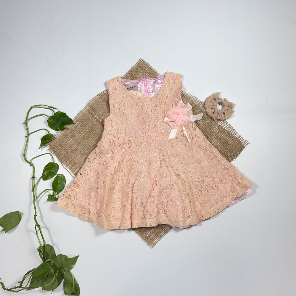 بلوز دامنی نوزادی دخترانه آستین بلند طرح گیپور صورتی رنگ - 4 تا 6 ماه