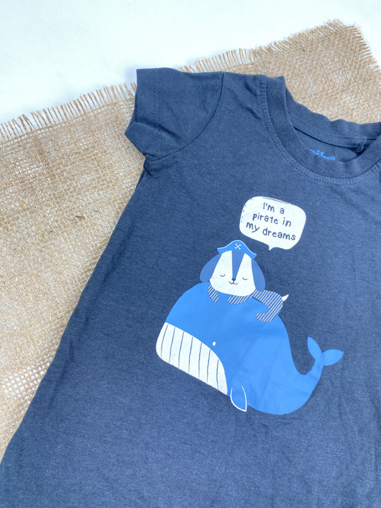 رامپر نوزادی آستین کوتاه برند لوپیلو طرح کوسه و هاپو یقه گرد دو دکمه ای مشکی رنگ - 2 تا 4 ماه