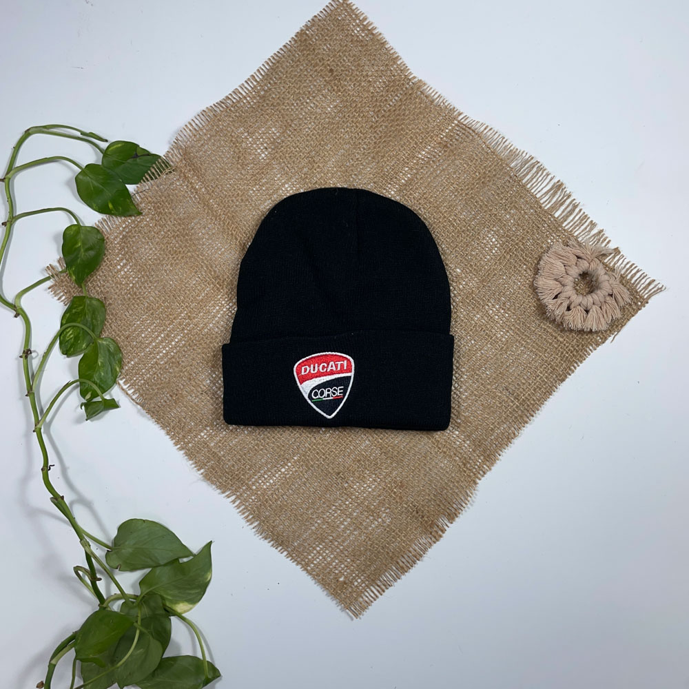 کلاه طرح جلو مارک مشکی رنگ - فری سایز