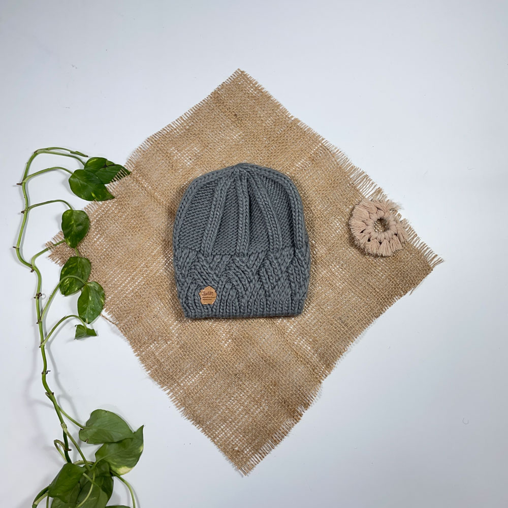 کلاه طرح درشت بافت طوسی رنگ - فری سایز