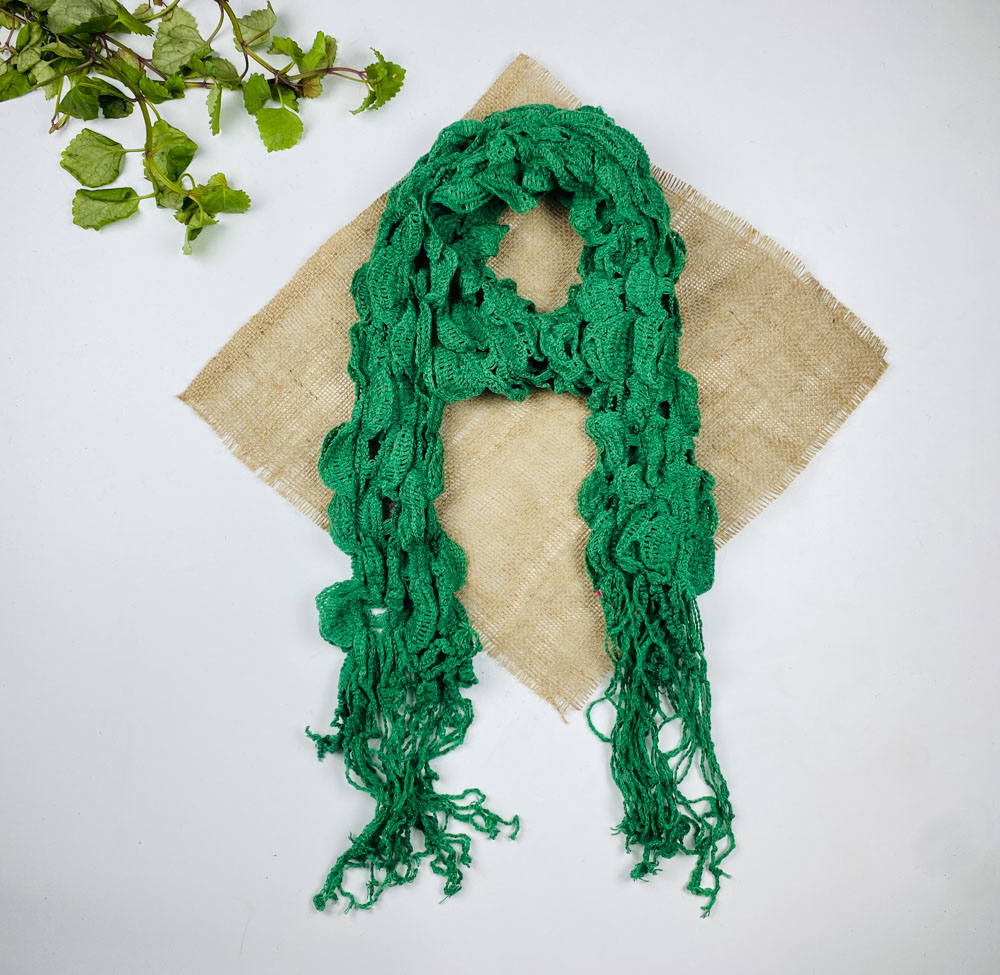 تخفیف یلدایی _ شال گردن طرح مدل حاشیه دار مدل ریش ریش سبز رنگ - فری سایز