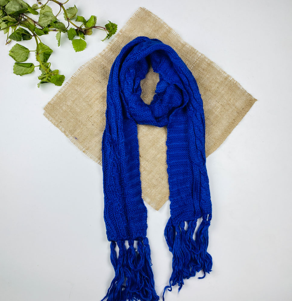 تخفیف یلدایی _ شال گردن طرح مدل نقش بافته ریش ریشی آبی تیره رنگ - فری سایز