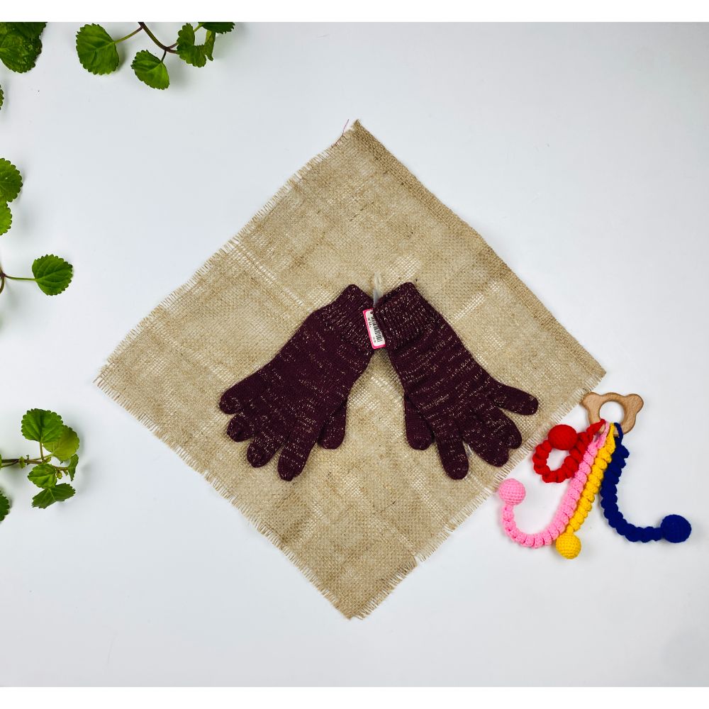 دستکش طرح طرح ریسه طلایی مدل پنج انگشتی جیگری رنگ - فری سایز