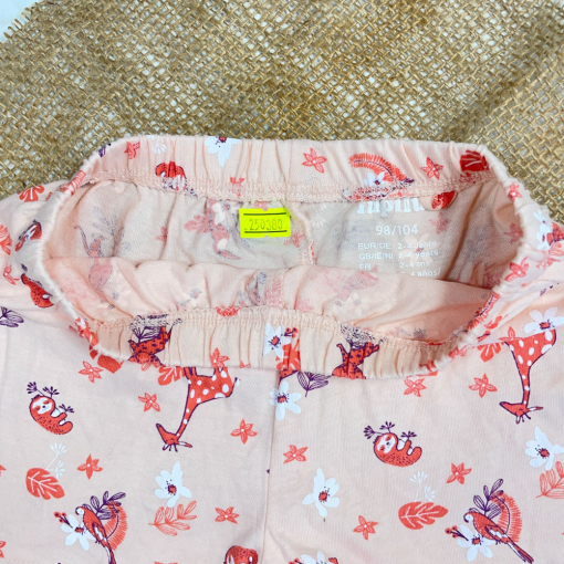 شلوارک دخترانه برند Iupilu کمر کش کلفتی رنگ - 2 تا 4 سال