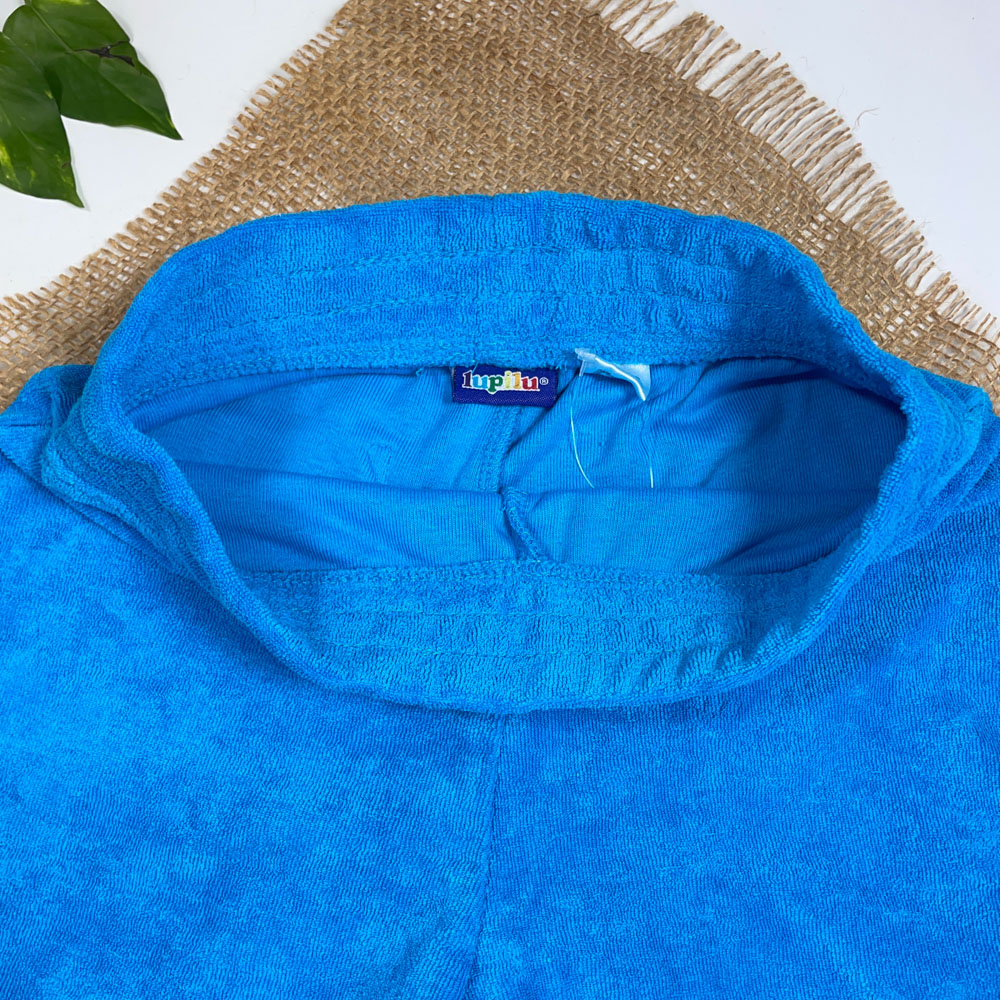 شلوارک پسرانه برند Iupilu طرح پشت جیب دار کمر کش ابی رنگ - 4 تا 6 سال