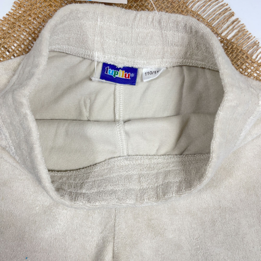 شلوارک پسرانه برند Iupilu طرح پشت جیب دار کمر کش شیری رنگ - 4 تا 6 سال