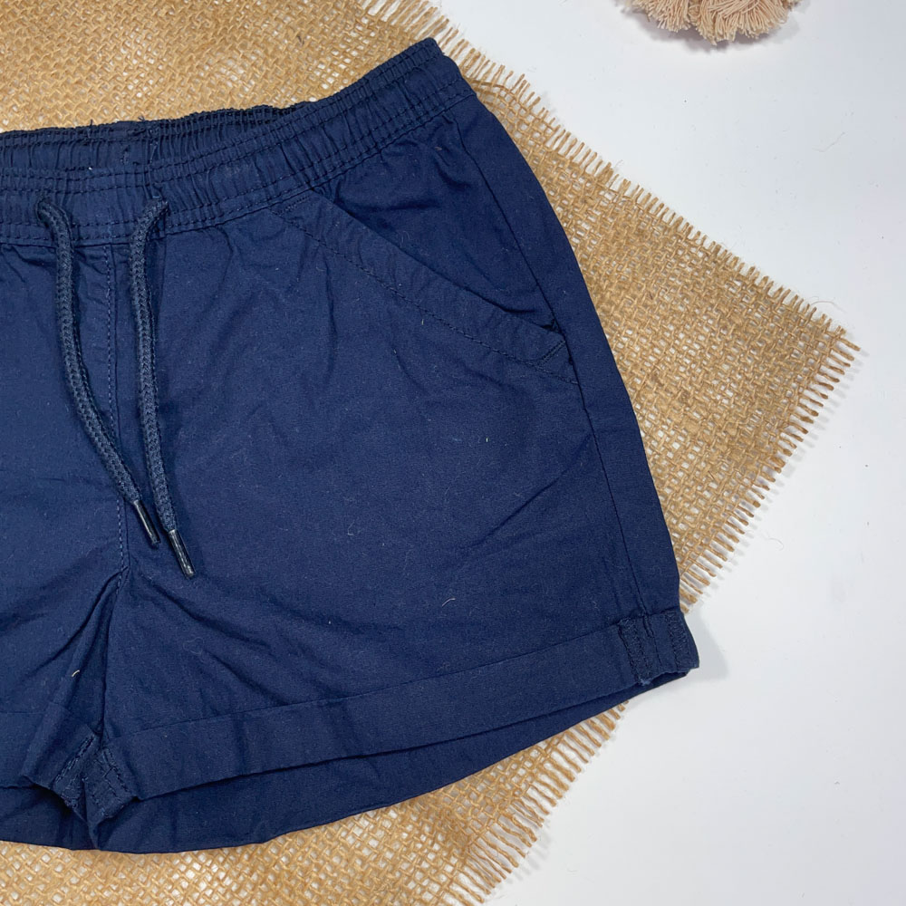 شلوارک پسرانه برند Iupilu طرح جلو جیب دار کمر کش و لبه پاکتی سرمه ای رنگ - 4 تا 6 سال